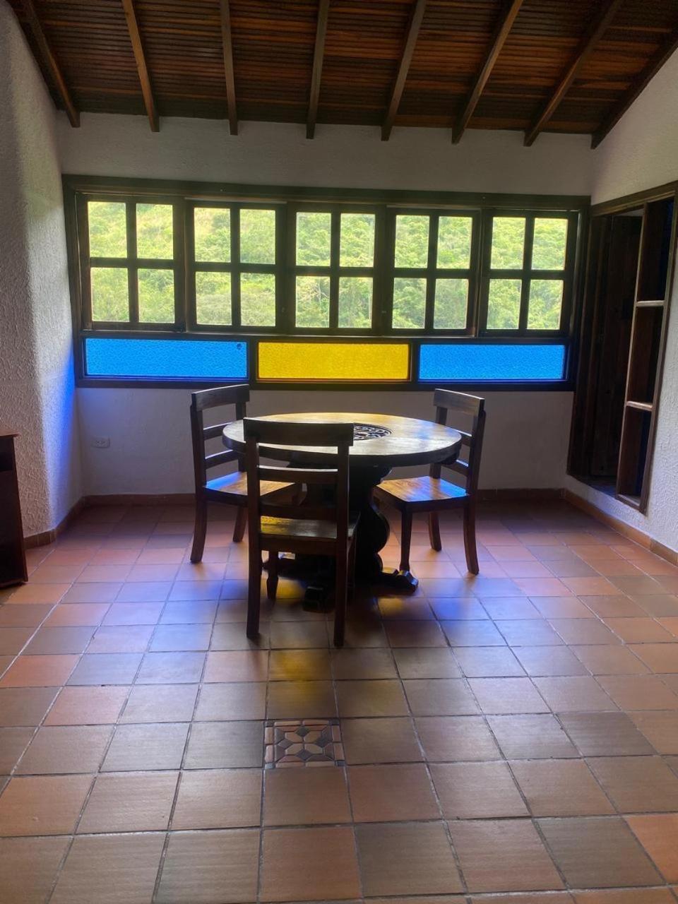 סן גיל Hotel Bay Sea מראה חיצוני תמונה